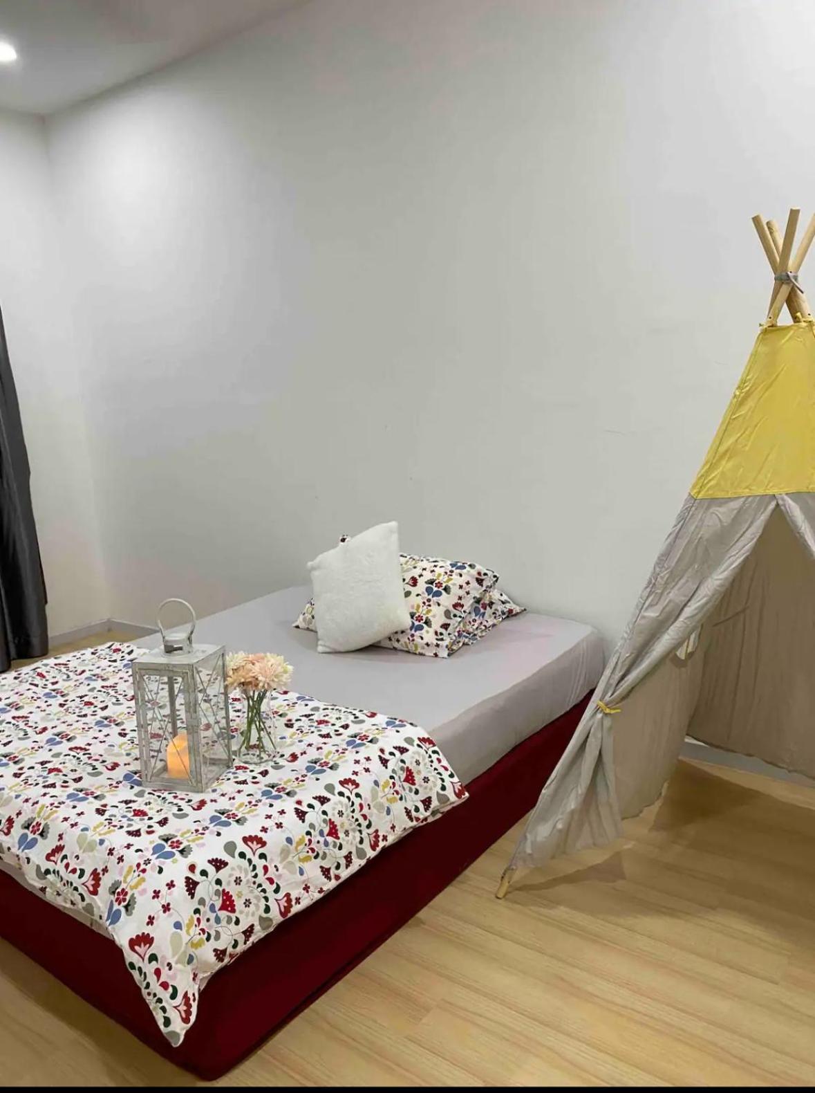 Daisy Apartment